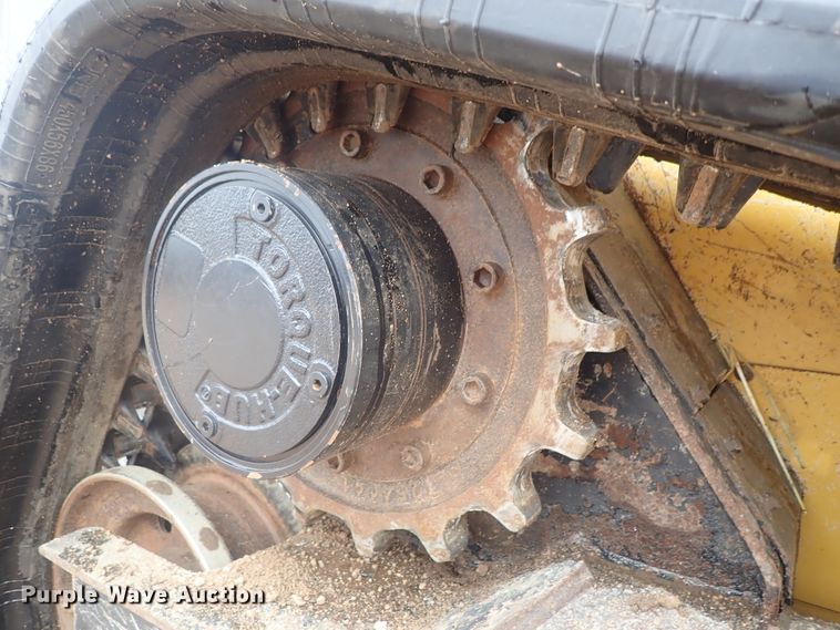 image for item DC3301 2012 John Deere 333D  tracked skid steer loader