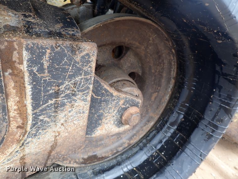 image for item DC3301 2012 John Deere 333D  tracked skid steer loader