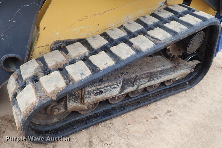 image for item DC3301 2012 John Deere 333D  tracked skid steer loader