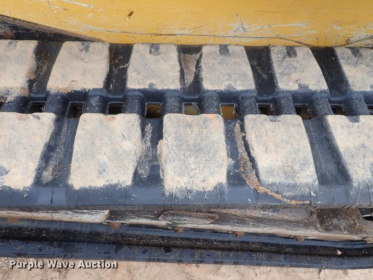 image for item DC3301 2012 John Deere 333D  tracked skid steer loader