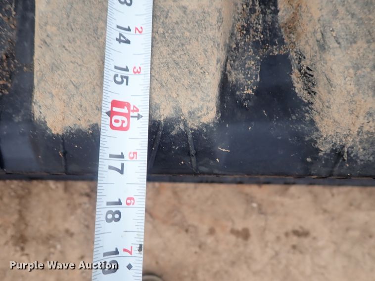 image for item DC3301 2012 John Deere 333D  tracked skid steer loader