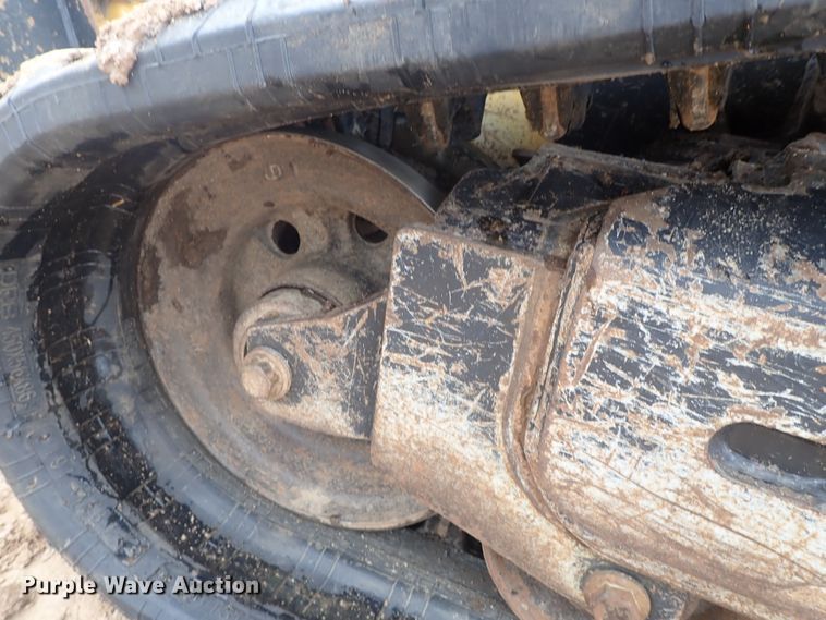 image for item DC3301 2012 John Deere 333D  tracked skid steer loader