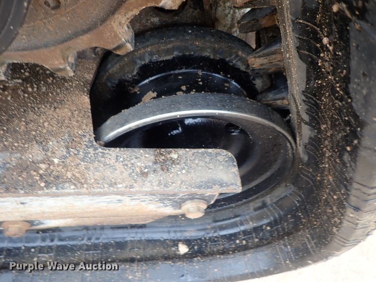 image for item DC3301 2012 John Deere 333D  tracked skid steer loader