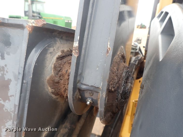 image for item DC3301 2012 John Deere 333D  tracked skid steer loader