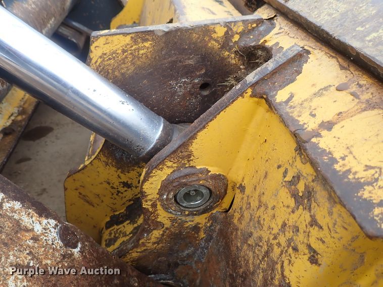 image for item DC3301 2012 John Deere 333D  tracked skid steer loader