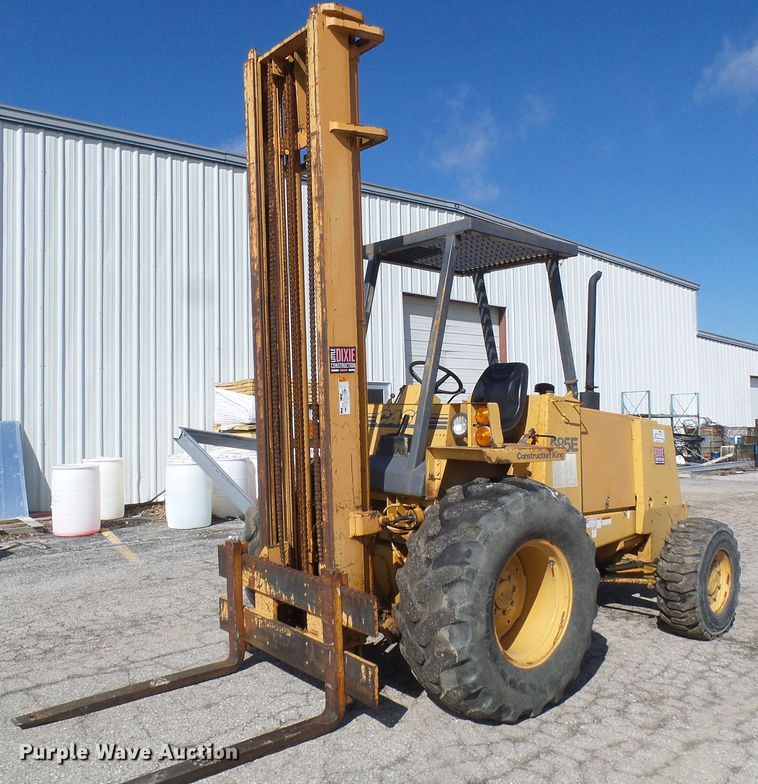 image for item DD1750 Case 585E forklift
