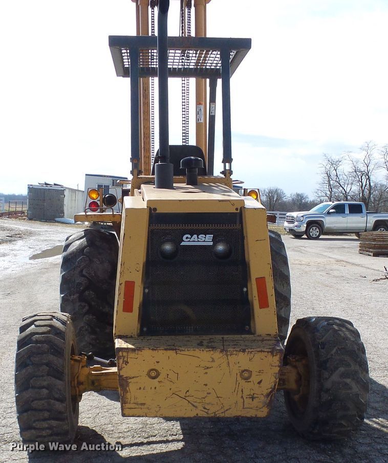 image for item DD1750 Case 585E forklift