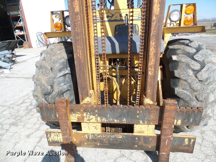 image for item DD1750 Case 585E forklift