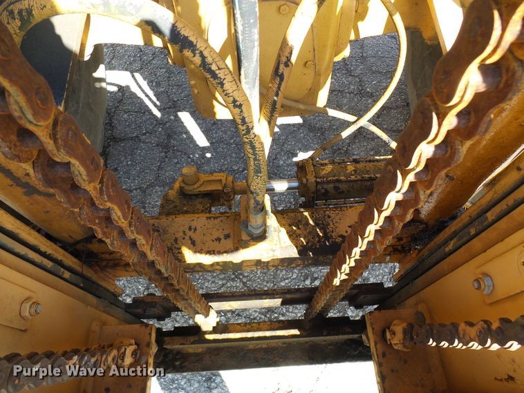 image for item DD1750 Case 585E forklift