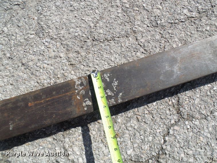 image for item DD1750 Case 585E forklift