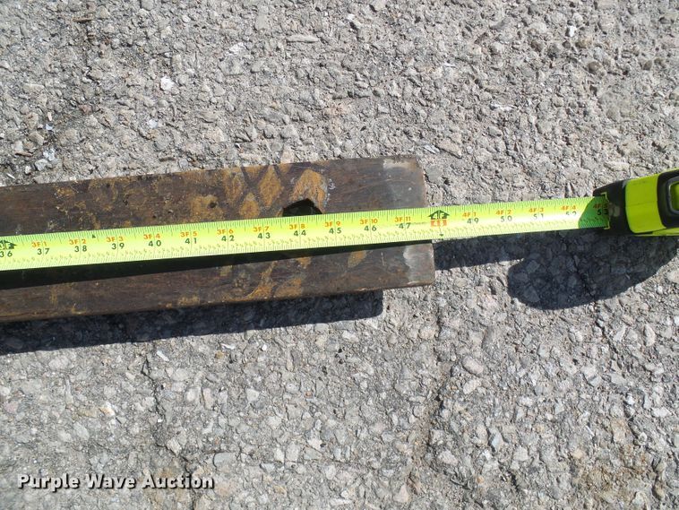 image for item DD1750 Case 585E forklift