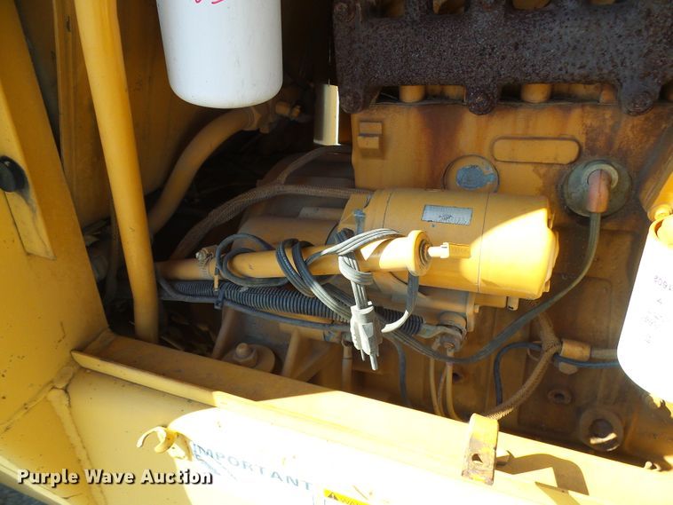 image for item DD1750 Case 585E forklift