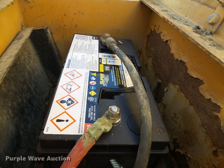 image for item DD1750 Case 585E forklift