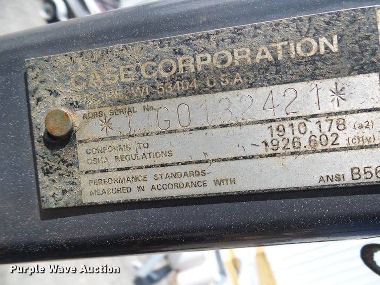 image for item DD1750 Case 585E forklift