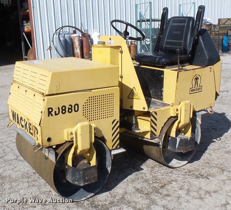 image for item DD1751 Wacker RD880 double drum roller