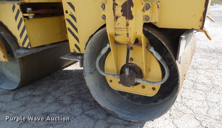 image for item DD1751 Wacker RD880 double drum roller