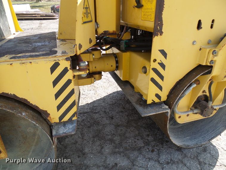 image for item DD1751 Wacker RD880 double drum roller
