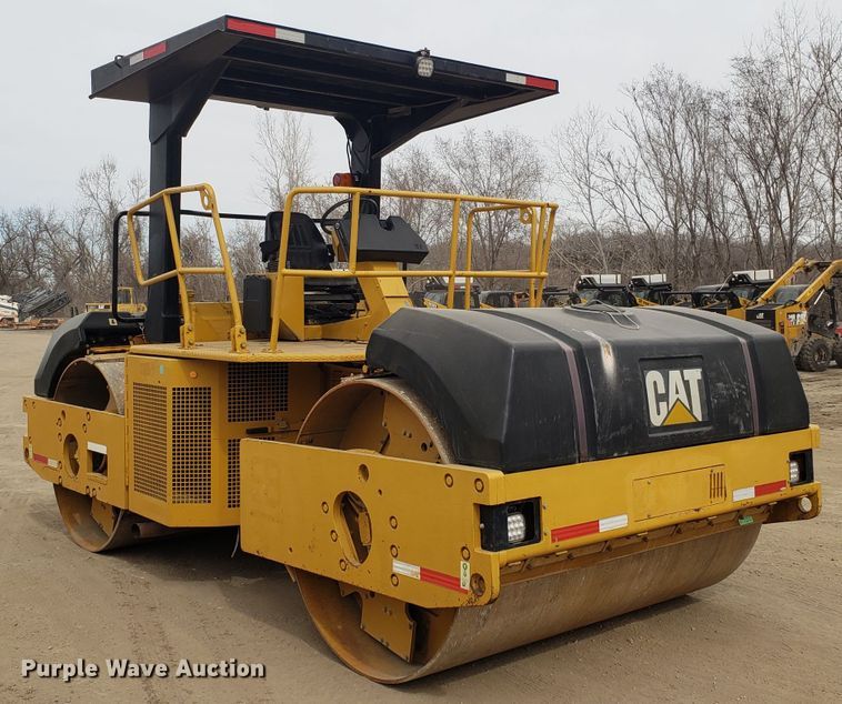 image for item DD2625 2000 Caterpillar CB-634C double drum vibratory roller