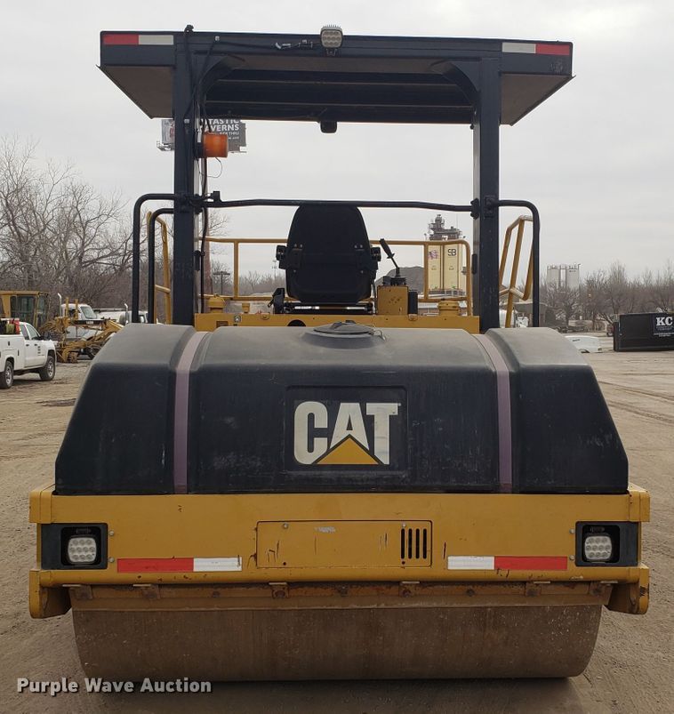 image for item DD2625 2000 Caterpillar CB-634C double drum vibratory roller