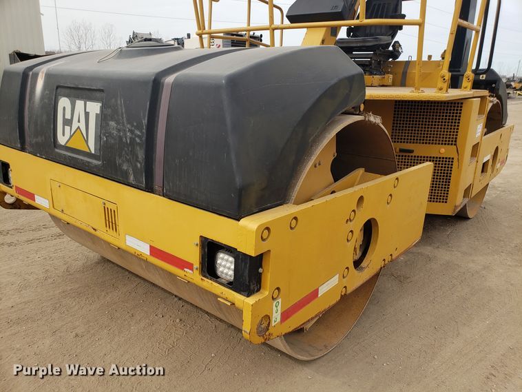 image for item DD2625 2000 Caterpillar CB-634C double drum vibratory roller