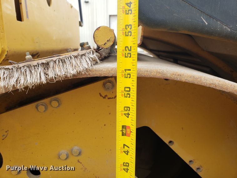 image for item DD2625 2000 Caterpillar CB-634C double drum vibratory roller