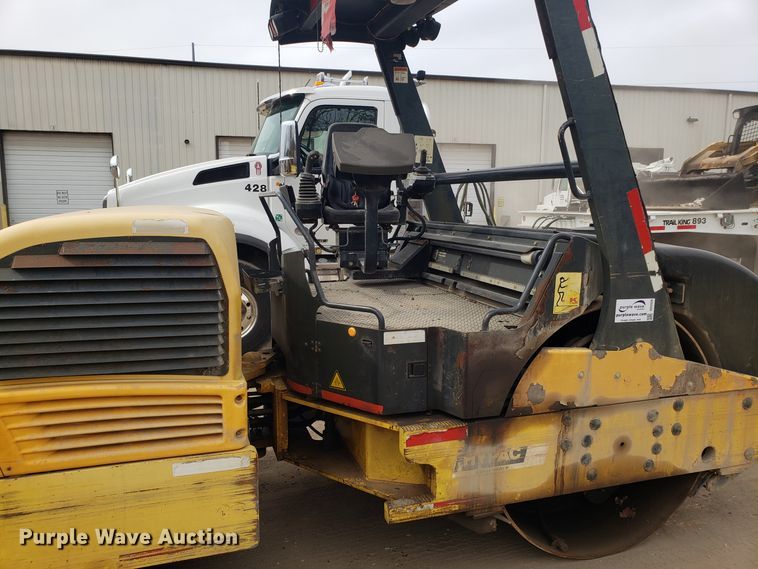 image for item DD2626 Hypac C766D double drum vibratory roller