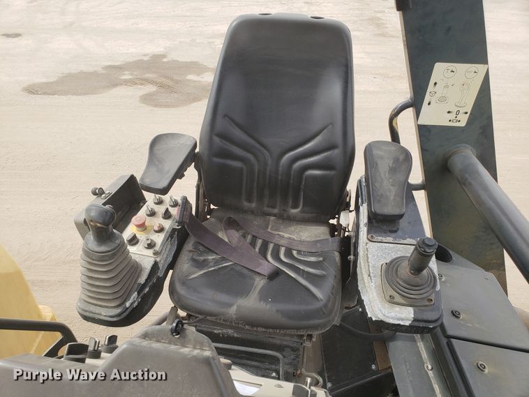 image for item DD2626 Hypac C766D double drum vibratory roller