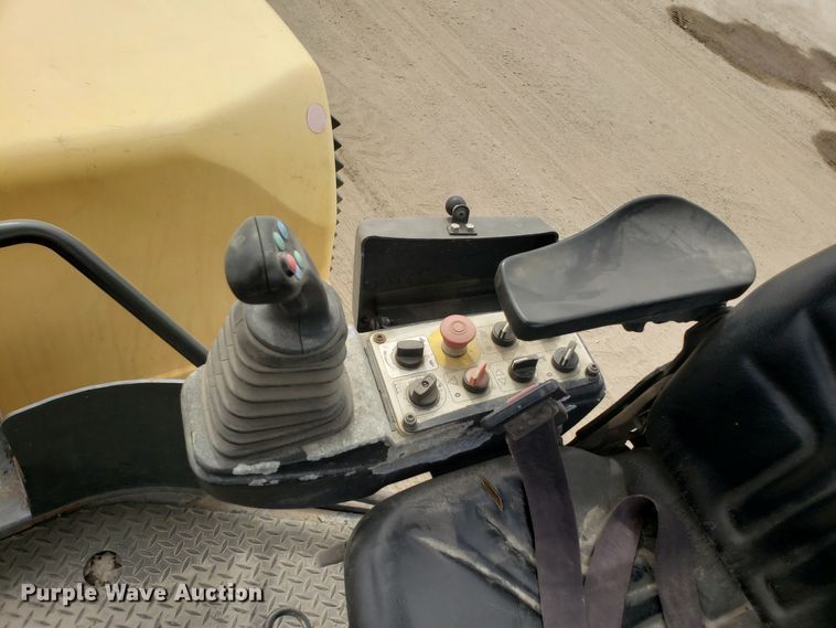 image for item DD2626 Hypac C766D double drum vibratory roller