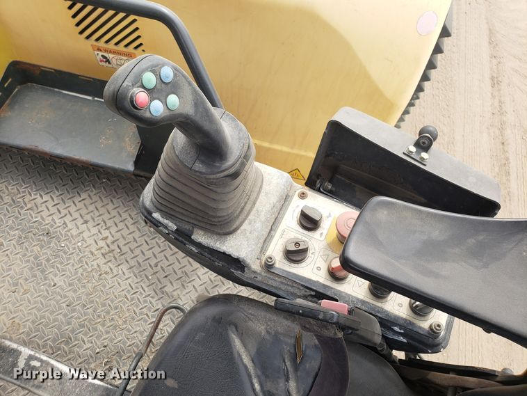 image for item DD2626 Hypac C766D double drum vibratory roller