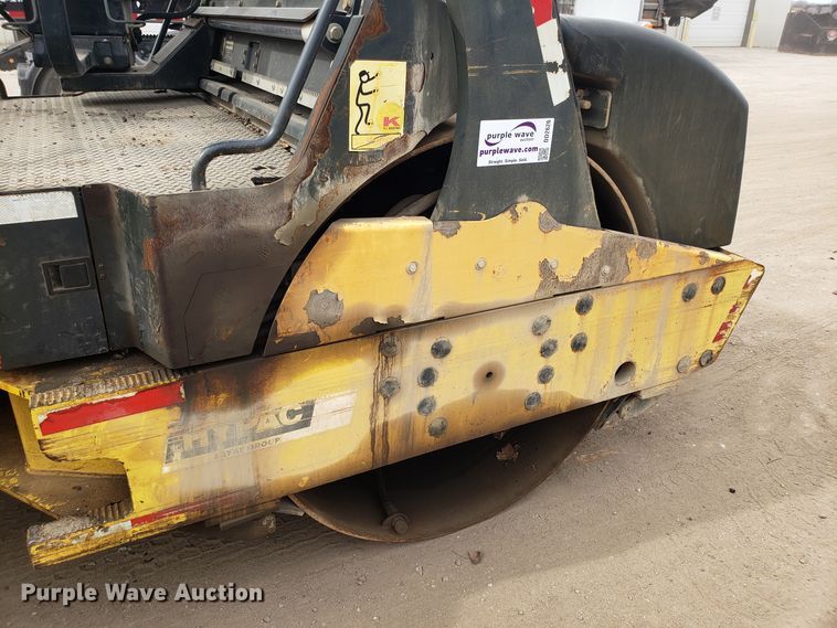 image for item DD2626 Hypac C766D double drum vibratory roller