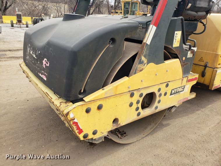 image for item DD2626 Hypac C766D double drum vibratory roller