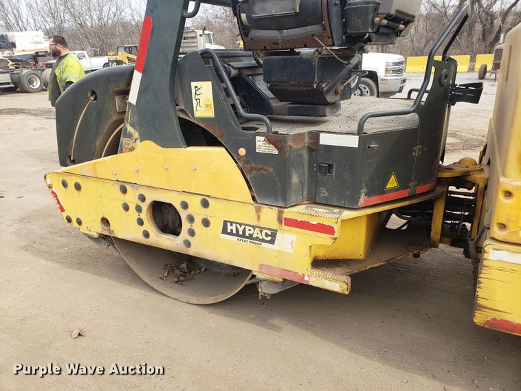 image for item DD2626 Hypac C766D double drum vibratory roller