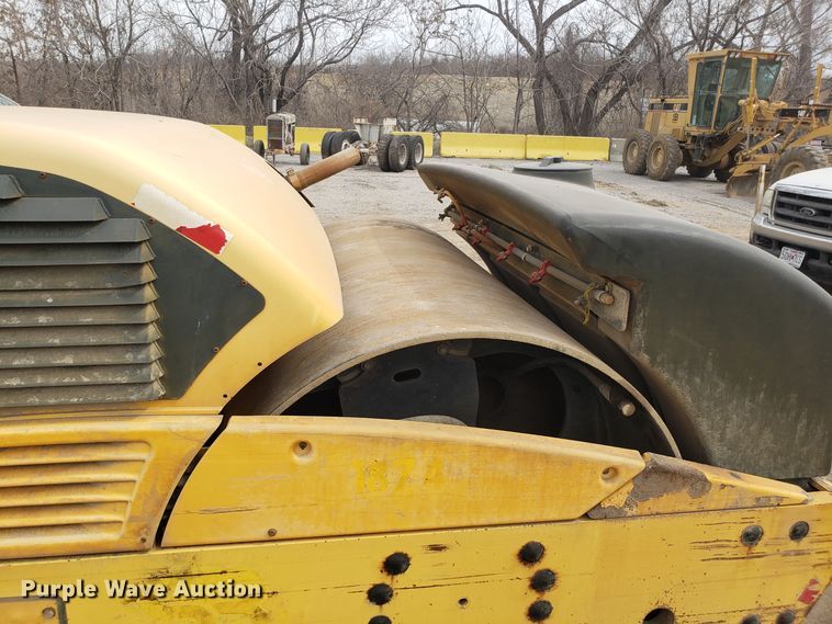 image for item DD2626 Hypac C766D double drum vibratory roller