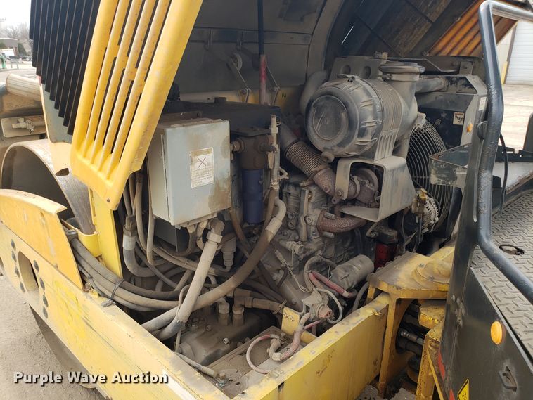 image for item DD2626 Hypac C766D double drum vibratory roller