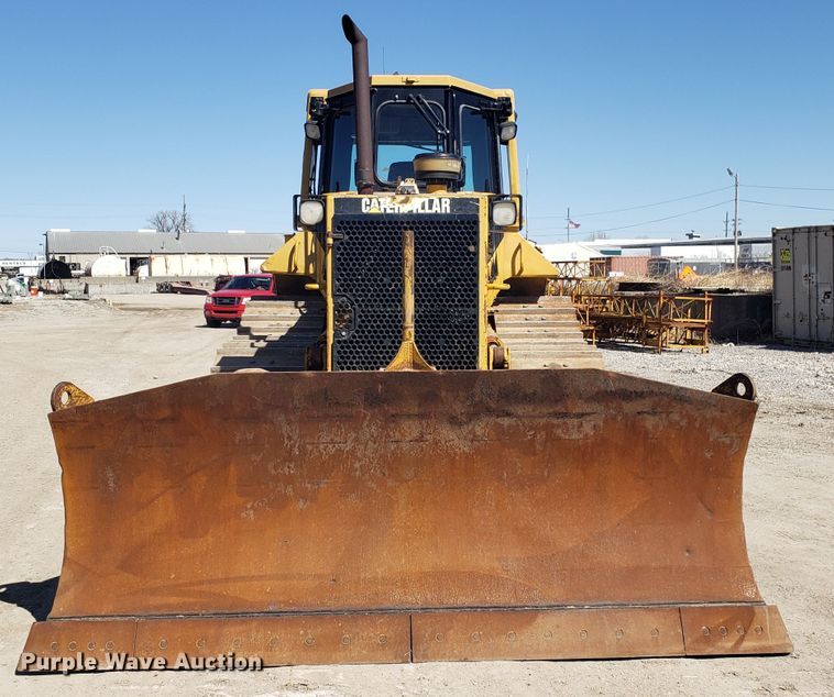 image for item DD2637 1999 Caterpillar D6M XL dozer