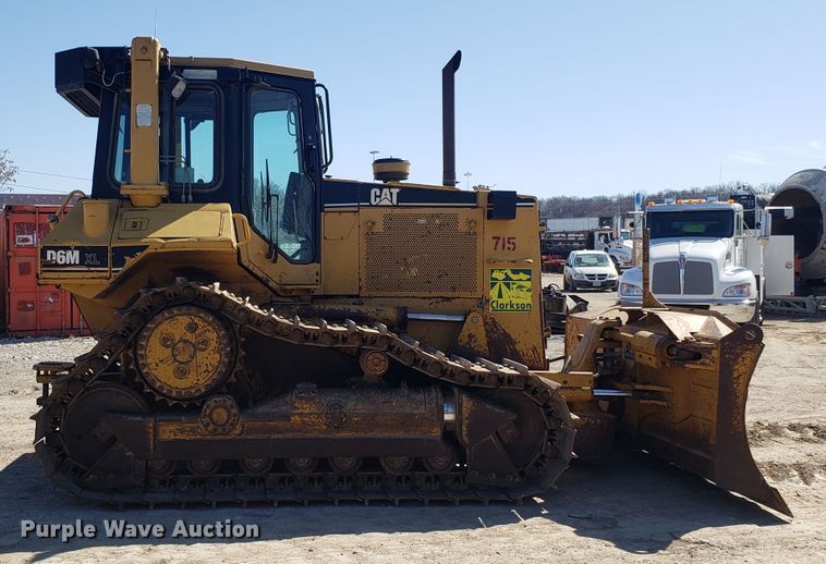 image for item DD2637 1999 Caterpillar D6M XL dozer