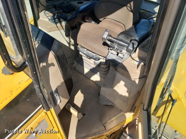 image for item DD2637 1999 Caterpillar D6M XL dozer