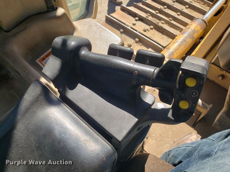 image for item DD2637 1999 Caterpillar D6M XL dozer