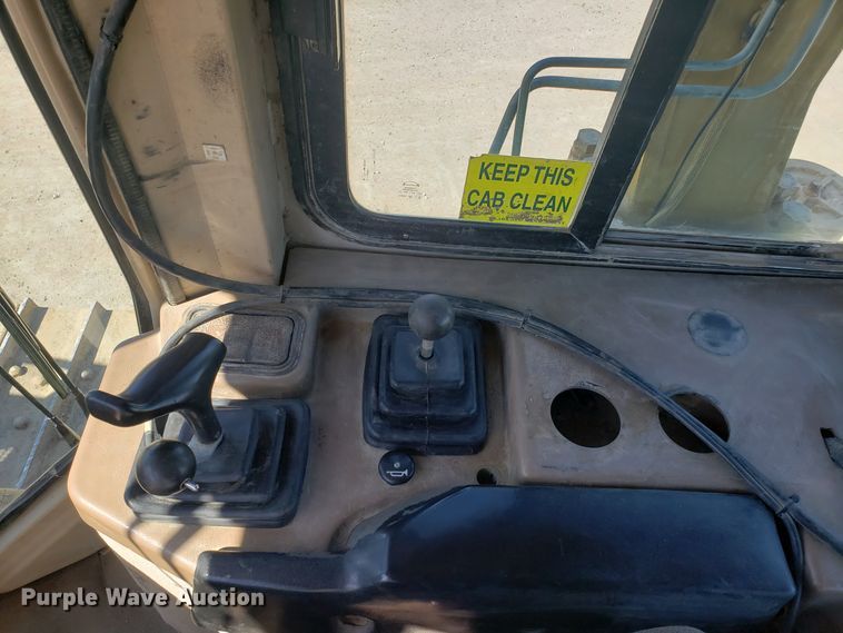 image for item DD2637 1999 Caterpillar D6M XL dozer