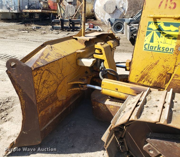 image for item DD2637 1999 Caterpillar D6M XL dozer