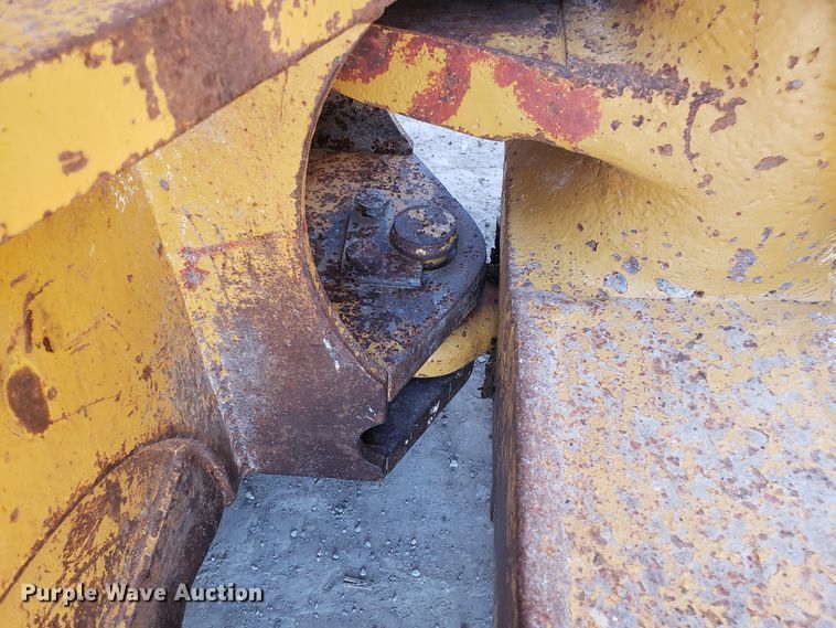 image for item DD2637 1999 Caterpillar D6M XL dozer