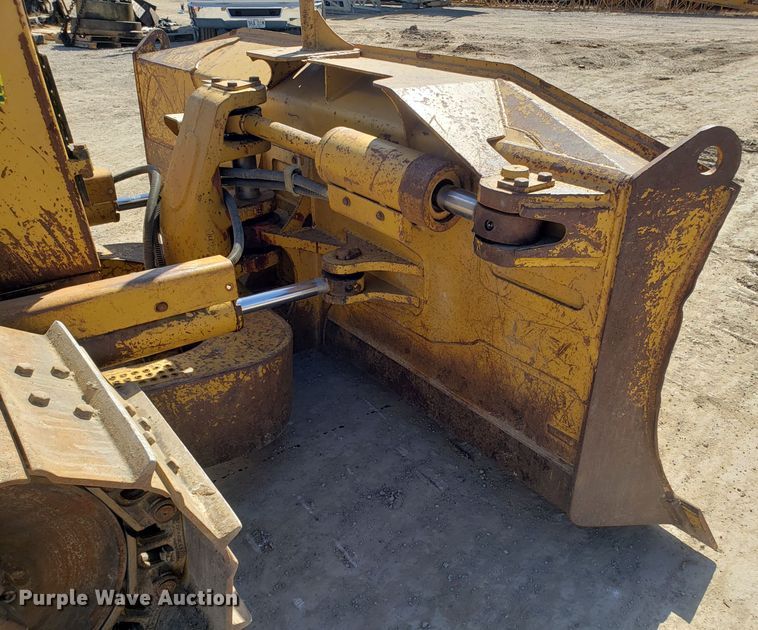 image for item DD2637 1999 Caterpillar D6M XL dozer