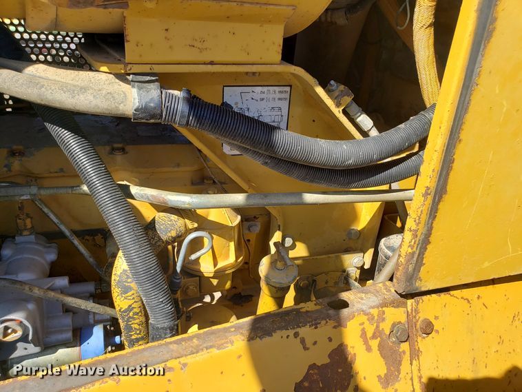 image for item DD2637 1999 Caterpillar D6M XL dozer