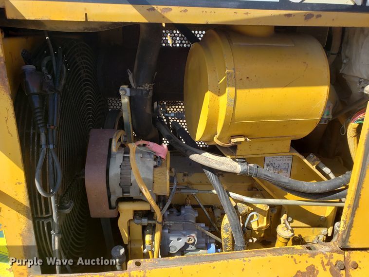 image for item DD2637 1999 Caterpillar D6M XL dozer