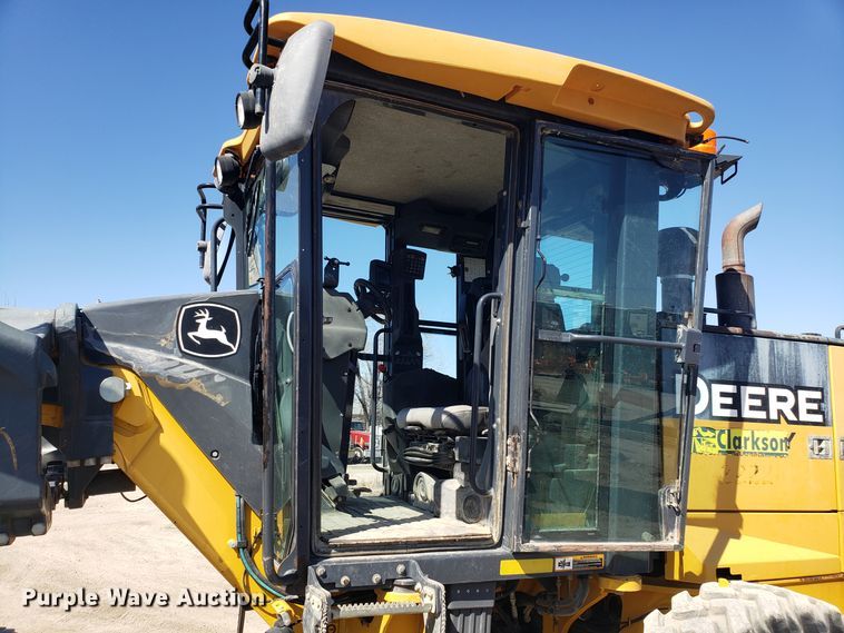 image for item DD2638 2009 John Deere 672GP motor grader