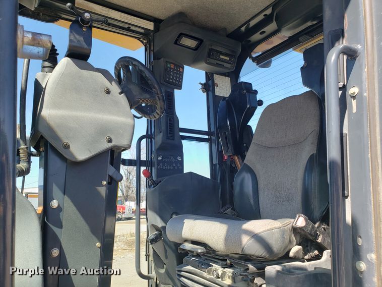 image for item DD2638 2009 John Deere 672GP motor grader