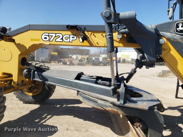 image for item DD2638 2009 John Deere 672GP motor grader