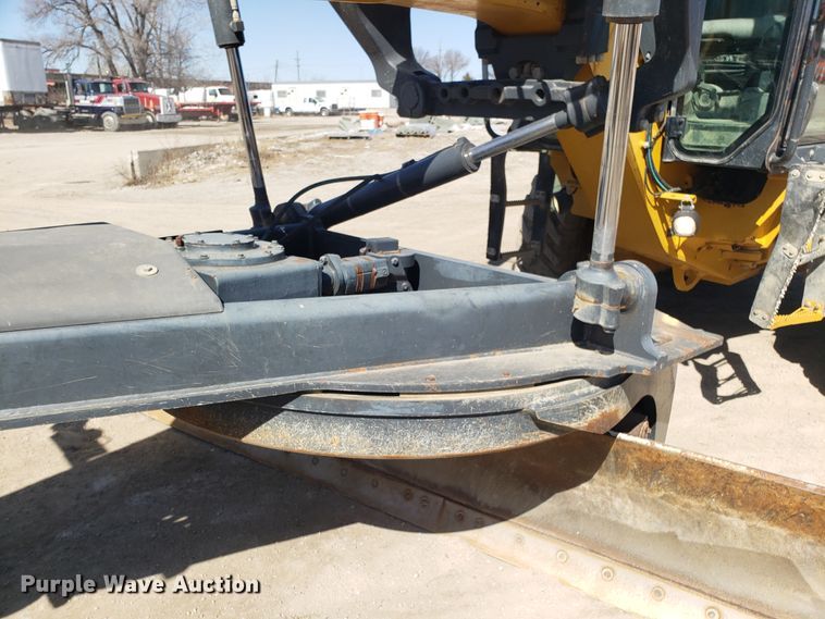 image for item DD2638 2009 John Deere 672GP motor grader