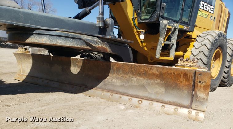 image for item DD2638 2009 John Deere 672GP motor grader