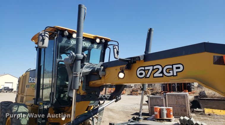 image for item DD2638 2009 John Deere 672GP motor grader